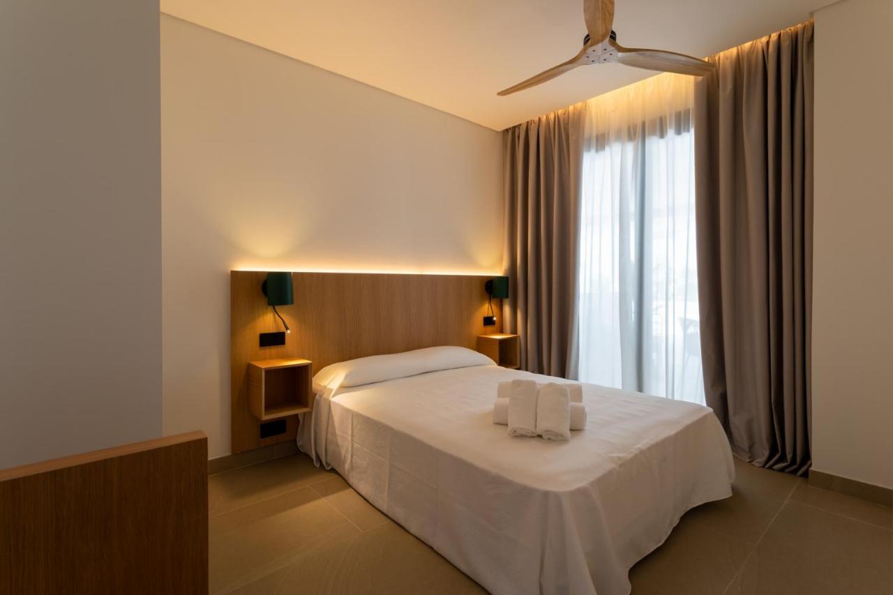 Hotel Apartamentos Hamus Кониль-де-ла-Фронтера Экстерьер фото