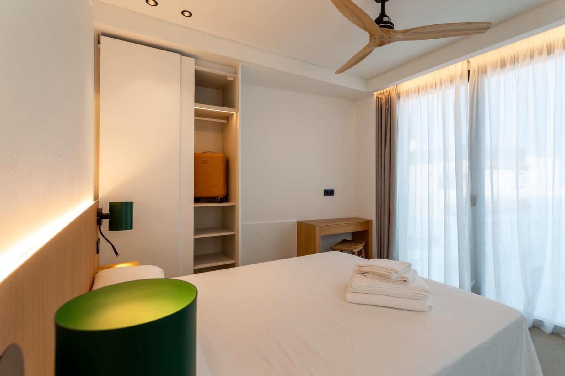 Hotel Apartamentos Hamus Кониль-де-ла-Фронтера Экстерьер фото