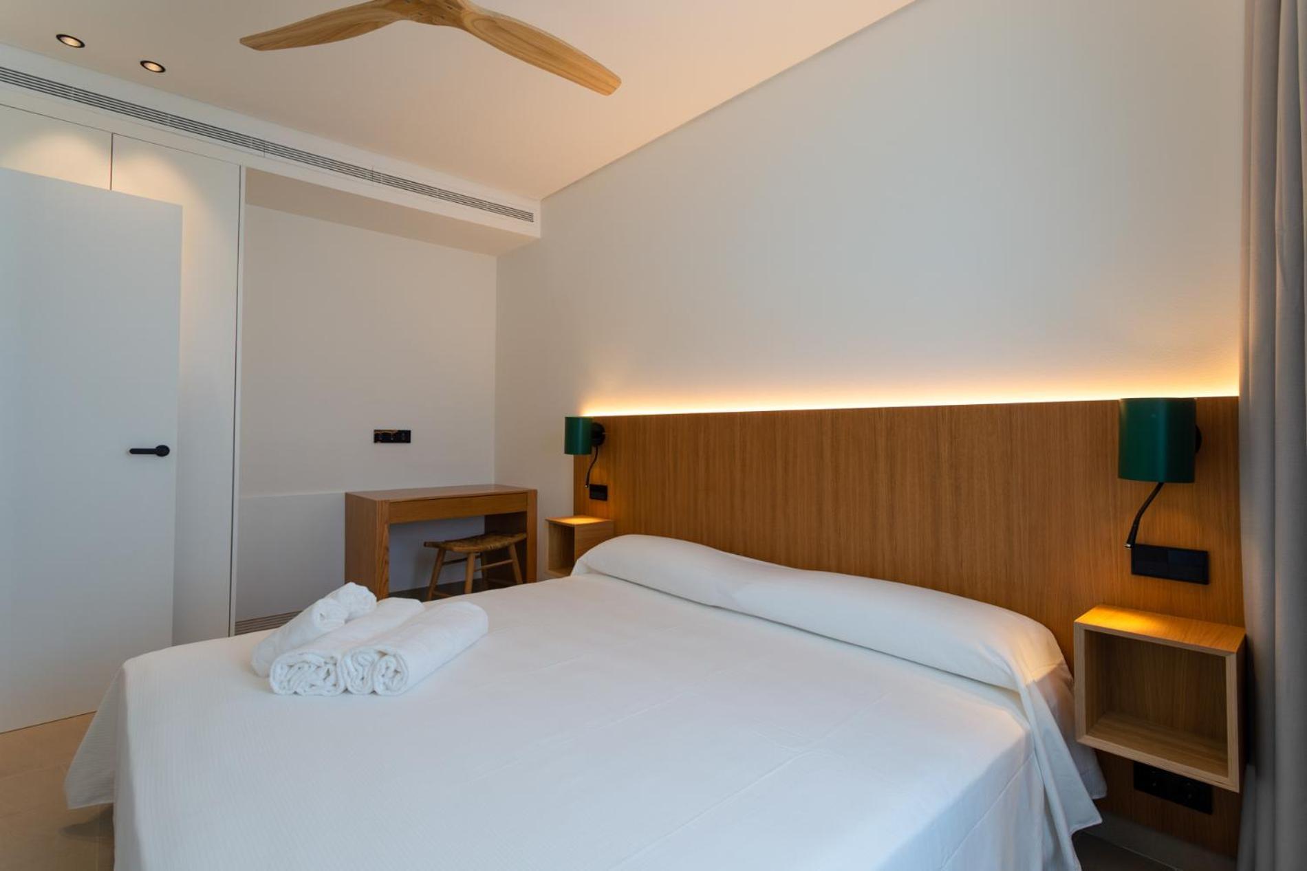 Hotel Apartamentos Hamus Кониль-де-ла-Фронтера Экстерьер фото