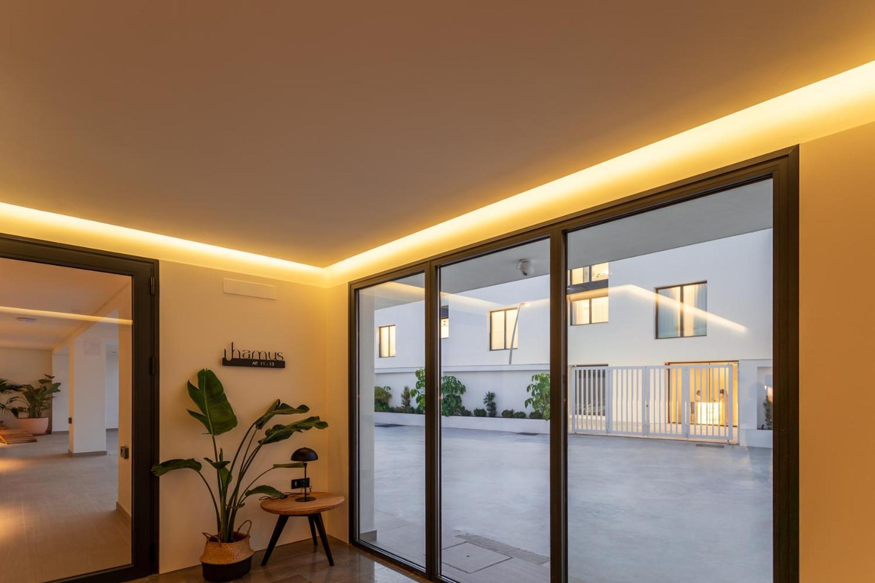 Hotel Apartamentos Hamus Кониль-де-ла-Фронтера Экстерьер фото